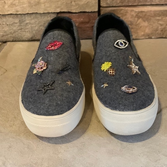 3-$30 STEVEN by Steve Madden size 6 grey slip ons with charms - Picture 1 of 9